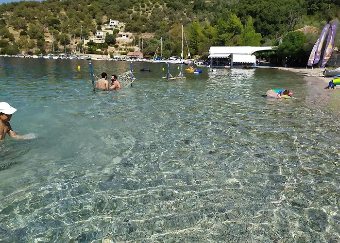 Дом отдыха Meganisi Blue *