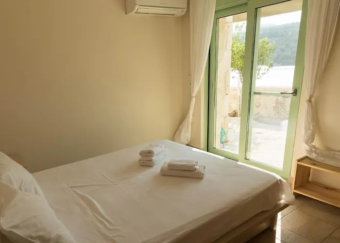 Meganisi Blue * Spartokhorion